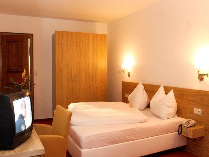 Hotel Schoenblick Цел ам Зее Екстериор снимка