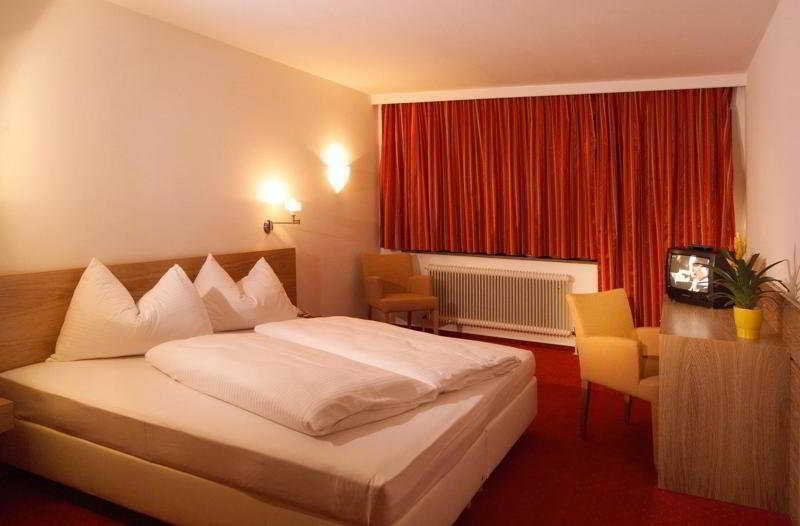 Hotel Schoenblick Цел ам Зее Екстериор снимка